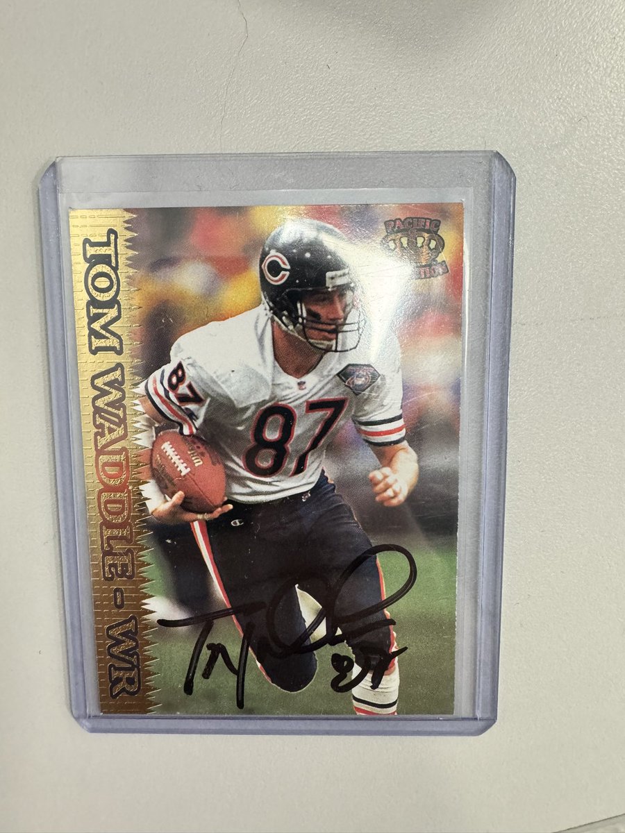 So blessed today as one of my leaders brought me a signed @TWaddle87 card today! My aunt who passed away this past month brought me a signed Waddle card when I was a kid as he was one of my favorite and I misplaced it, so this means so much to me with her passing! Thanks Jesse!