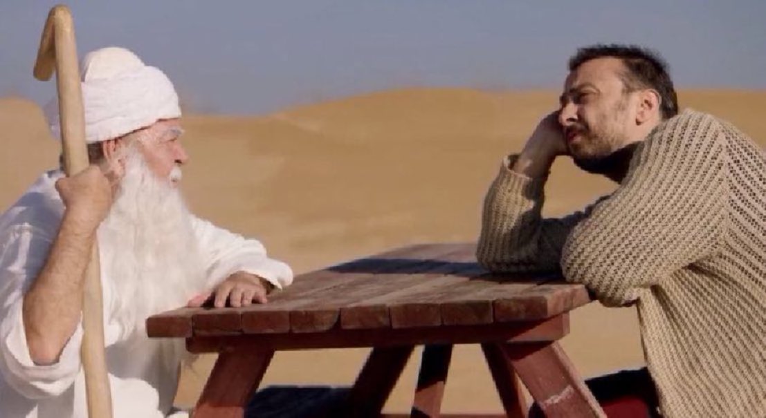 ''Ne anlamı var ki? Ne yapacağım? Uyanınca ne olacak yani? Uyandım, kalktım, çıktım sokağa. Acımasız insanlar, korkunç kötü bir sürü pislik insanların arasında dolaş dur.. Gün batsın, gün doğsun, hep aynı..'' 

(Leyla ile Mecnun)