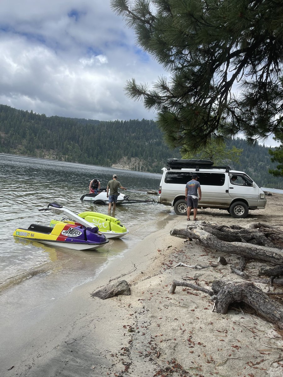 mcskibum's tweet photo. Slightly obsessed #superjet #standupjetski https://t.co/joHO2tkd1v