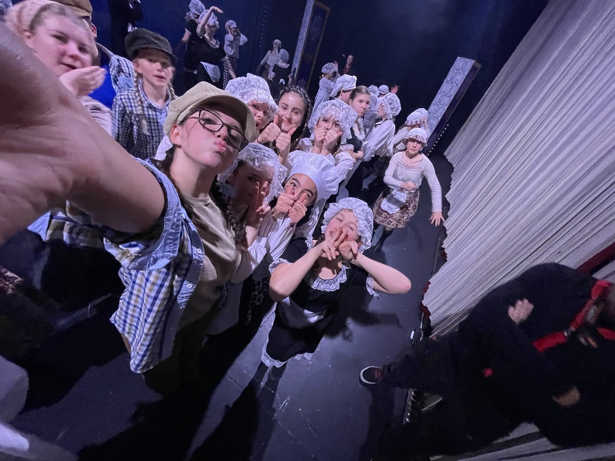 What happens behind the curtain before the show?! 

A buzzing gang of talented Scouts and Guides getting ready to perform their socks off! 🍏