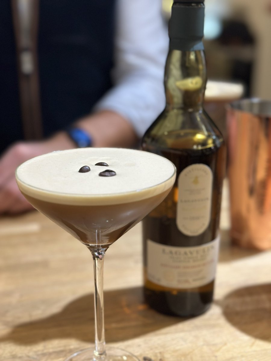GlenegedaleH's tweet photo. What a fabulous after hours evening we had tonight @LagavulinWhisky for some cocktail making with the talented Ellen
An Islay Mule and a Hazelnut Expresso Lagavulin Martini was my favourite
#Islandfun #Laavulin #malt https://t.co/RWTgGAI9Jc