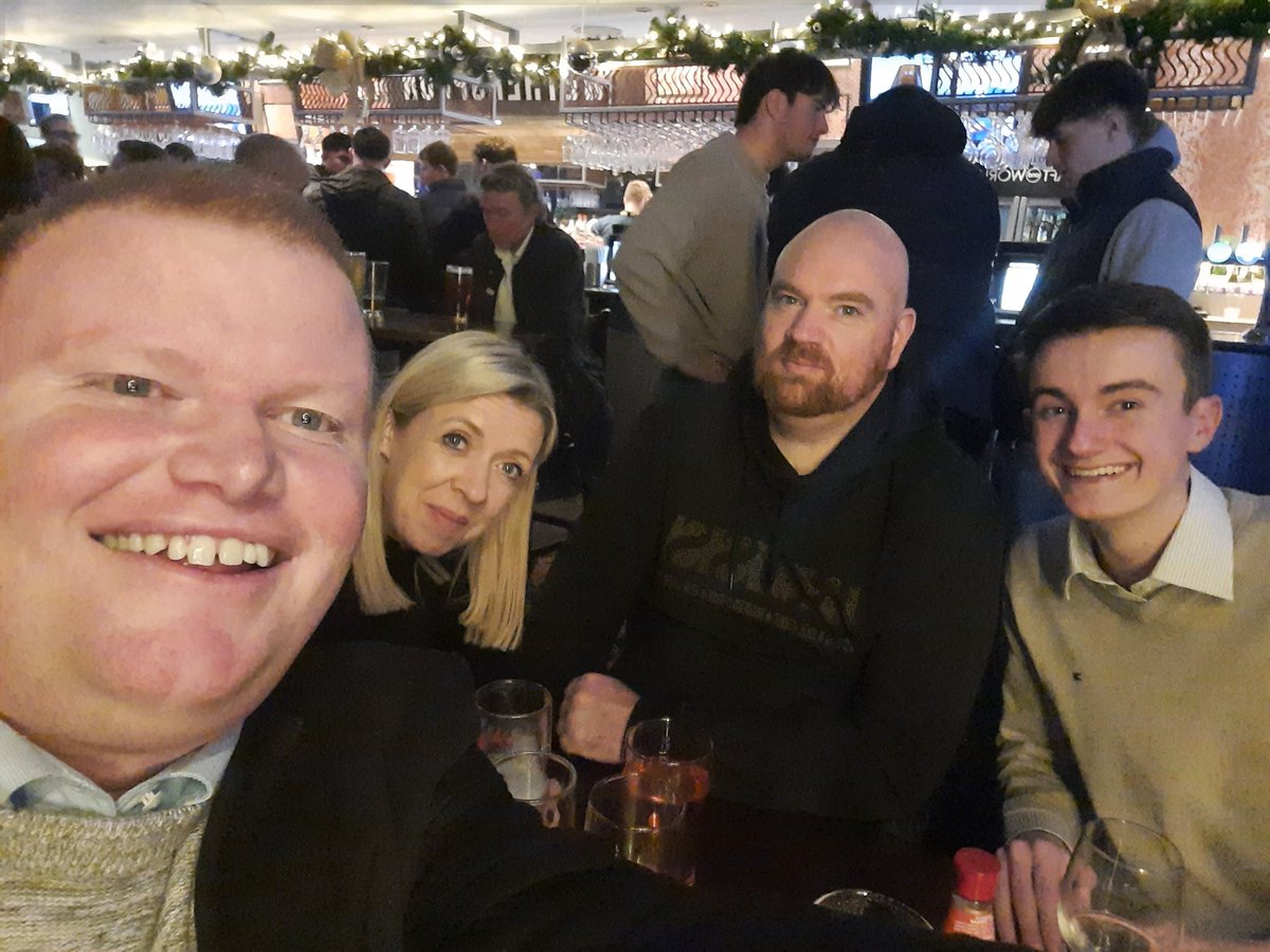 J_Poland's tweet photo. Out for a few post-work beers to celebrate @xxnderdc's 18th birthday with @19001_s and @Mumpled https://t.co/IIy19m3Rsl