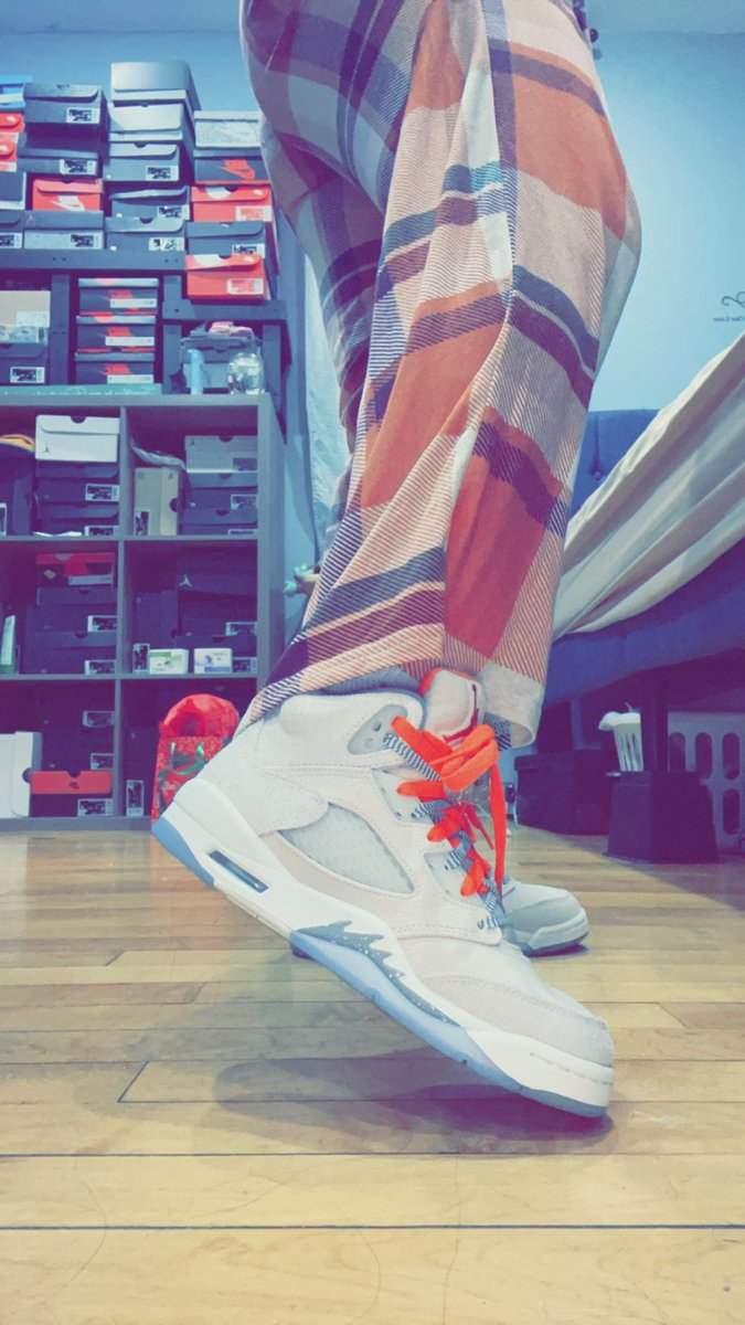 SueHappy3's tweet photo. But anywaysβ¦. π§‘π₯
#kotn craft 5s Orange lace swap!
#sneakersue #sneakergramma #sneakeradmirals #coachpurse π§‘π
#snkrsliveheatingup #simplesue #sneakerhead #kicks https://t.co/pWUR7rOV4h