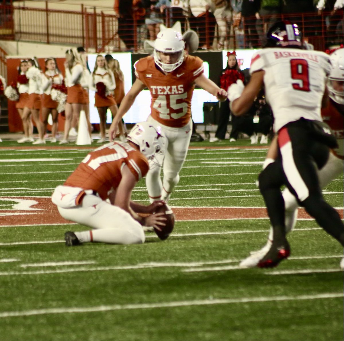 Bert Auburn ties the school record with 5 FG made in a single game.

The 54 yarder is the longest of Big Bad Bert’s career. 🤘🏾