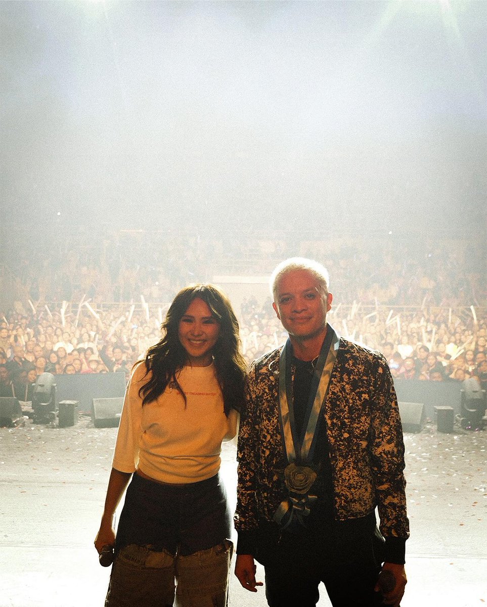 AshMatt_intl's tweet photo. Congratulations Coach @JustSarahG and Coach @Bamboomusiclive! Thanks for giving us a great and memorable #SarahGxBamboo provincial tour. 👏🏽💯🤘🏽 https://t.co/29fDAbnv3h