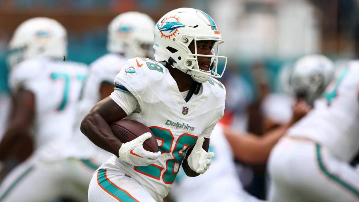 Esenxis_2's tweet photo. Dolphins sailed through the Jets' turbulence! From explosive defensive plays to efficient offensive possessions, Miami dominated. However, turnovers remain a concern. Can they clean up the act for a deep postseason run? 🐬🏈 #Dolphins #NFLAnalysis https://t.co/7JVla74vRN