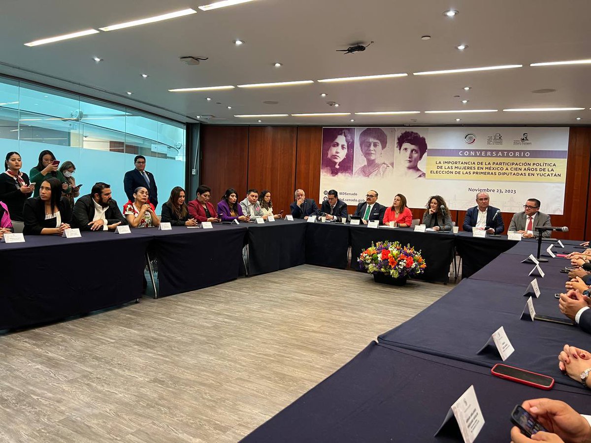 MaraCastillo22's tweet photo. Gracias al @CongresoYucatan por darme el espacio para participar en el conversatorio “La importancia de la participación política de las mujeres en México a Cien Años de la elección de las primeras mujeres diputadas en Yucatán”. https://t.co/W1c4FAIvOU