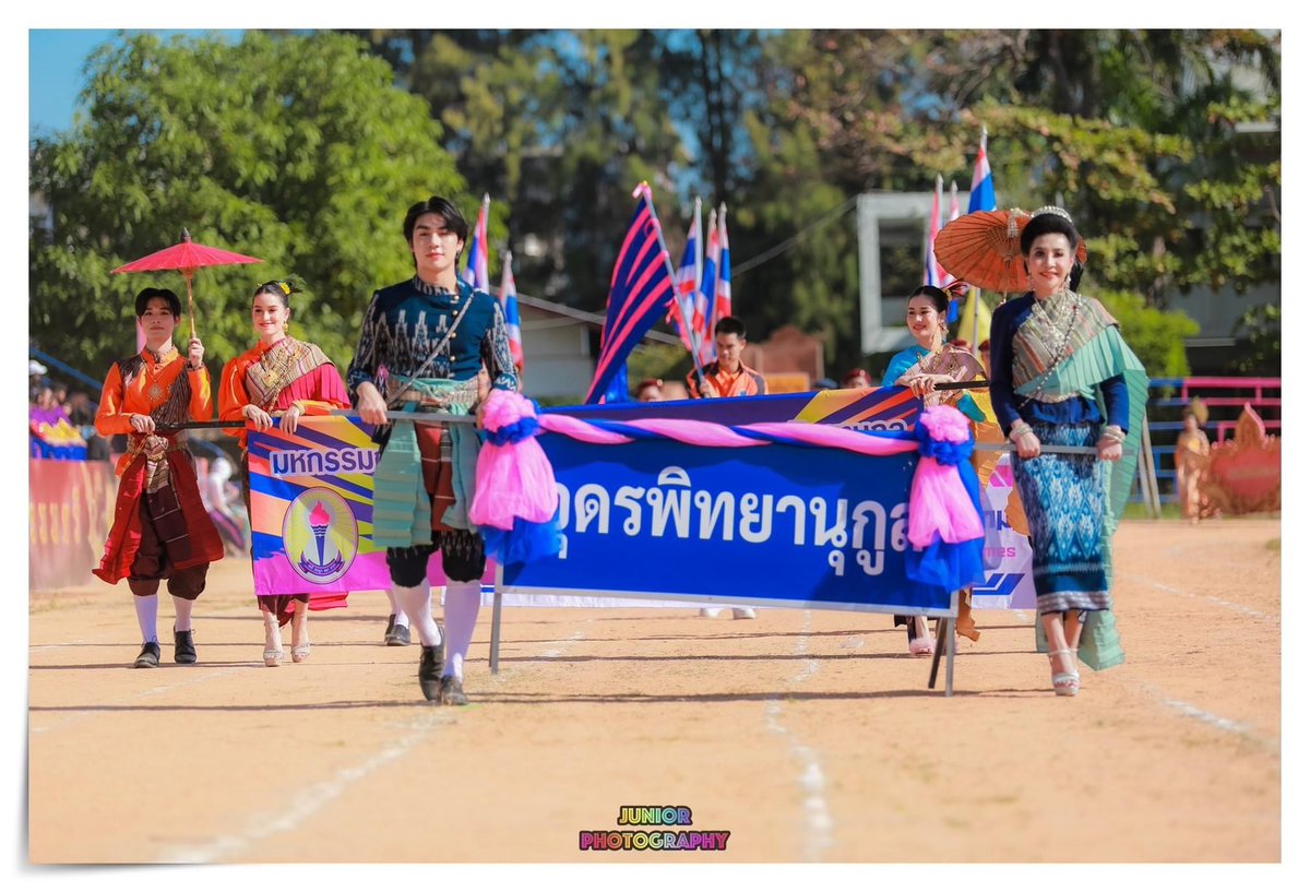 Markussofficia1's tweet photo. งาน #กีฬาสีอุดรพิทย์ น้องมาร์คเด่นมาก ถึงแม้นแดดจะร้อนมาก น้องมาร์คเราสู้ 👍👏 #MarkAchi_T #MarkAchi #มาร์คอชิตพล #MarkAchi_2FLOWtrainee
#2FLOWEntertainment #2flowtranee
Cr: FB Annxmay https://t.co/dZXnlq20Uo