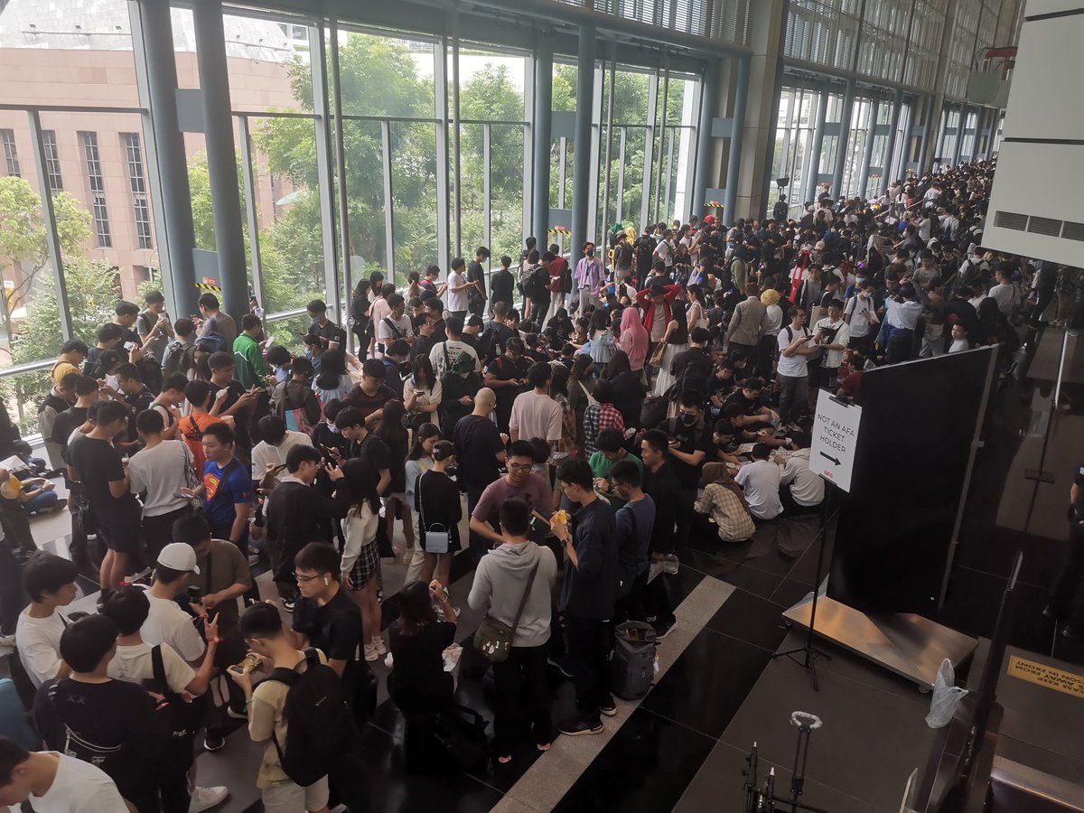 moscomuffy's tweet image. Oh yeah, we at AFA and we got merchhhhhhh~!!