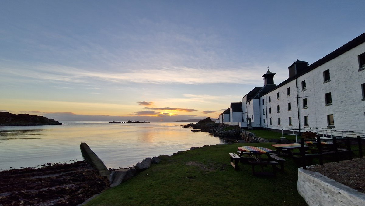 frasergj's tweet image. A sunny day on the #IsleofIslay on Friday (24/11) #Lagavulin