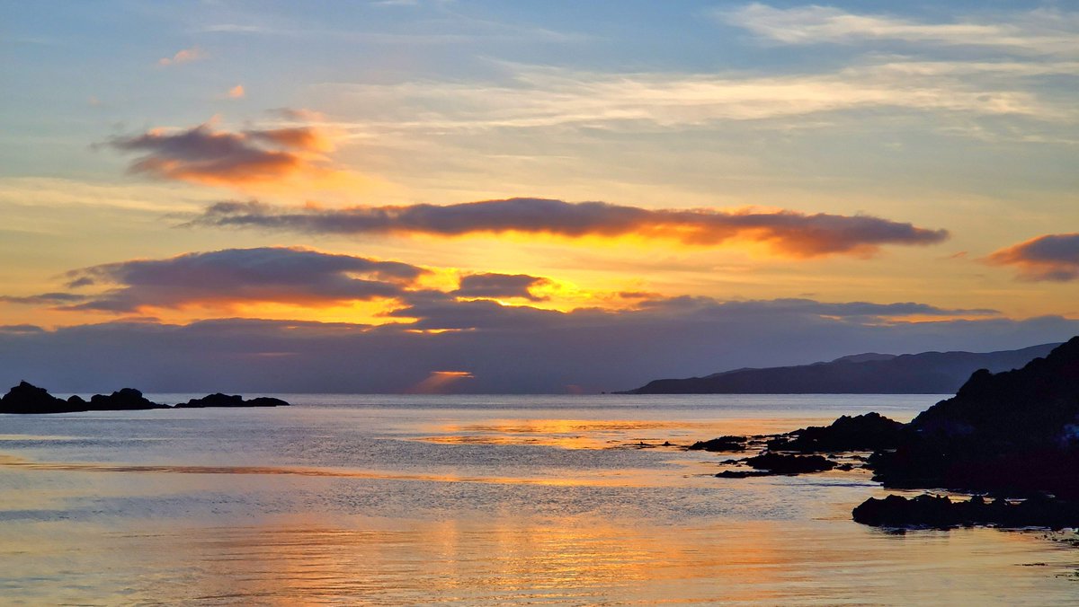 frasergj's tweet image. A sunny day on the #IsleofIslay on Friday (24/11) #Lagavulin