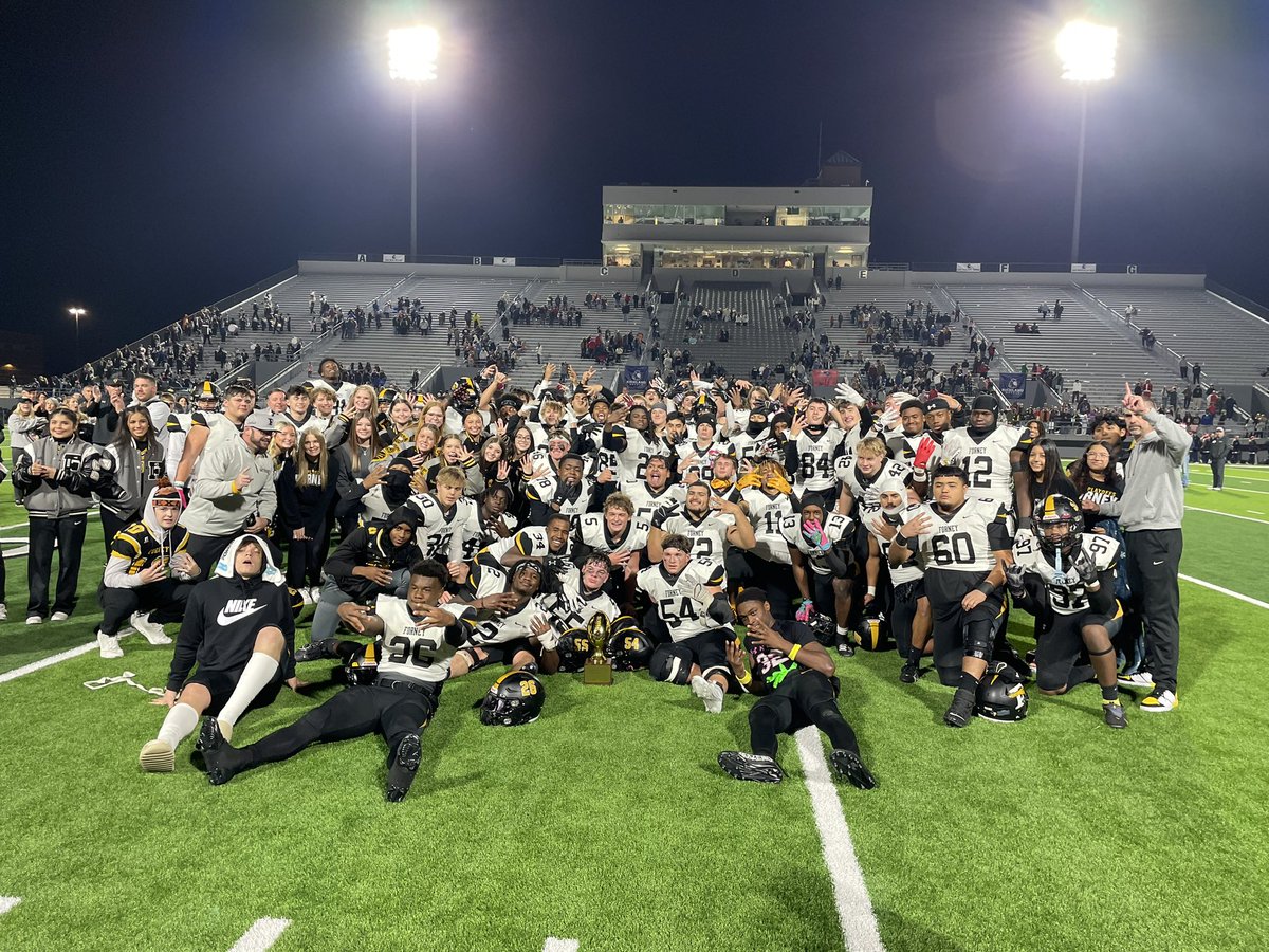 justinwterry's tweet photo. Congratulations to the Forney High School Jackrabbits! 5A Regional Finalists! So proud of our students and staff on a Big 61-40 win. #forneyfamily @CoachFleen https://t.co/uxSiRFf2C4