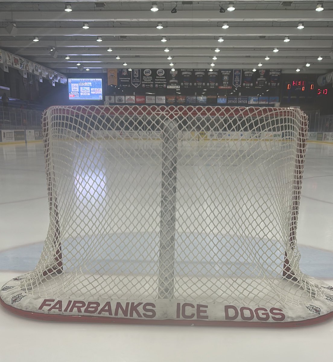 fbx_IceDogs's tweet image. Y’all it’s cold in here! #GameDay #IceIsCold #GoDogs