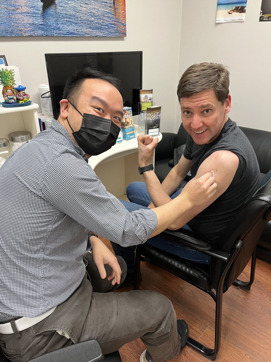 Thanks to UBC pharmacist Mario for my latest COVID vaccination and flu shot! Please book yours as soon as you’re eligible. And for everyone asking, no - I don’t lift weights.