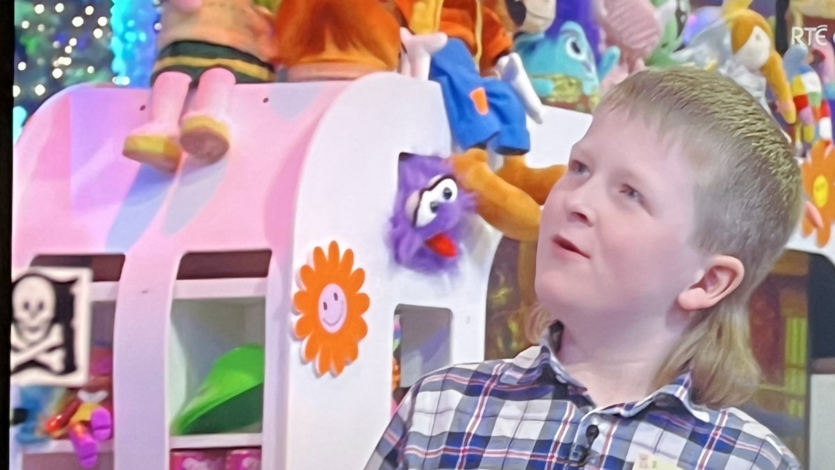 Green room is gonna be cookin' later on with Stevie and Sheamie in there. 
Them lads are legends. 
#LateLateToyShow