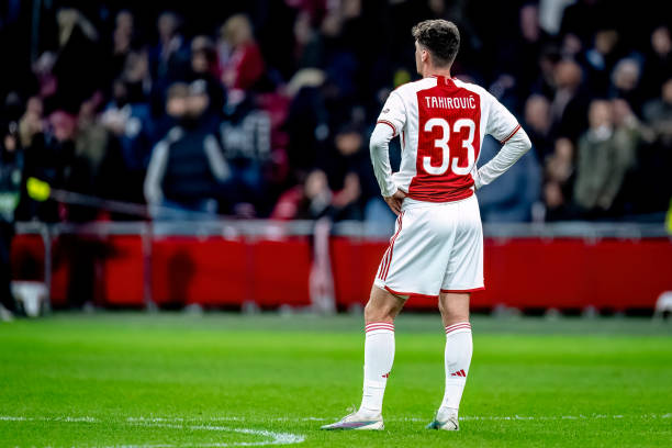 RickerT_077's tweet photo. @Shar0nNK @eveline410 het is vandaag tijd voor #AJAvit ❌️❌️❌️ #MATCHDAYYY Geen tijd voor gekloot vandaag BOYSS🔥🔥 https://t.co/cGmB4DZ868