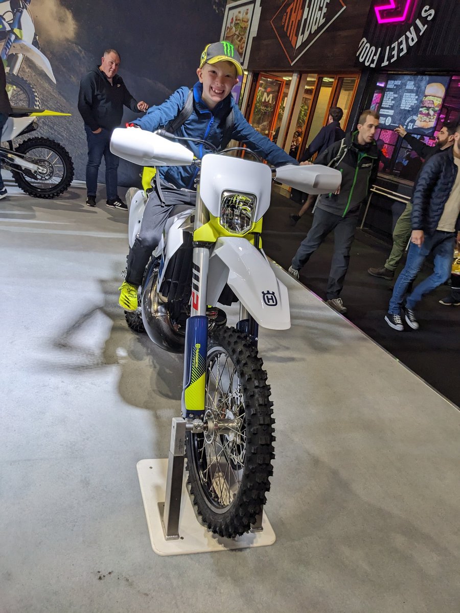 Obligatory @HusqvarnaLatvia photo at #motorcyclelive for Millie and getting to share stories about Kip with the wonderful biker community.

#TeamKip #SmellyPantsWee