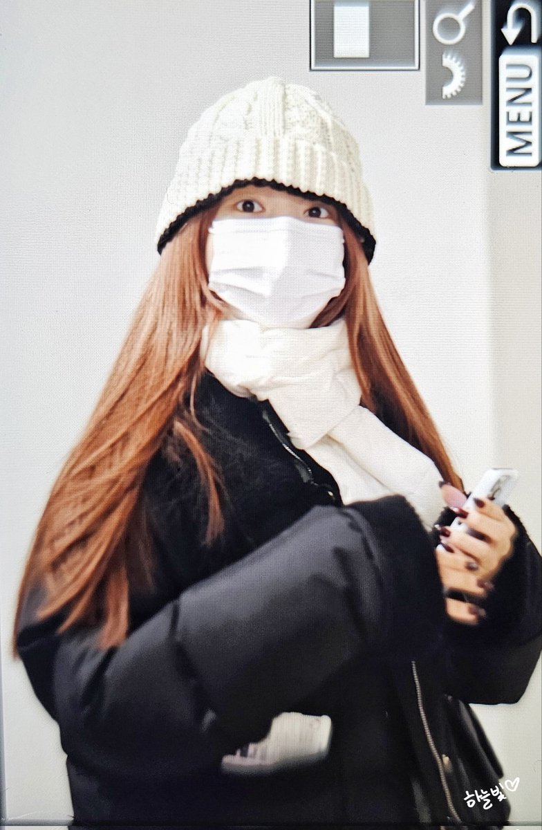 Oneul_sky's tweet photo. 231125 연희 pre.

⛄️  👋 👋
잘하고 와 ♥️

#로켓펀치 #연희 #RocketPunch #yeonhee #ヨンヒ #莲熙 #EL7ZUP #엘즈업 https://t.co/zxPdj0fKao