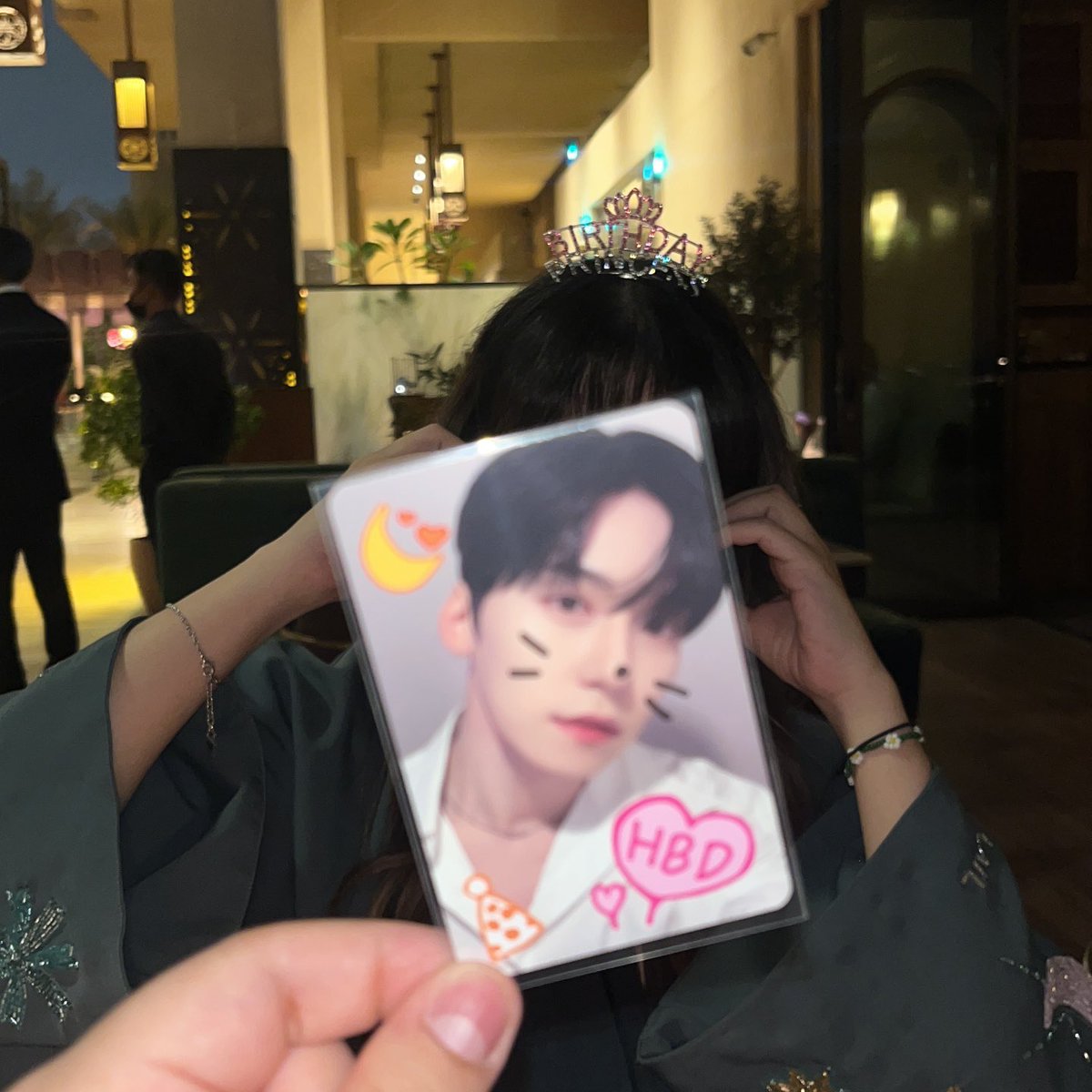 seohoS2's tweet photo. 내 생일이당 🥹🫶🏻🫶🏻 https://t.co/2GJHee70Ir
