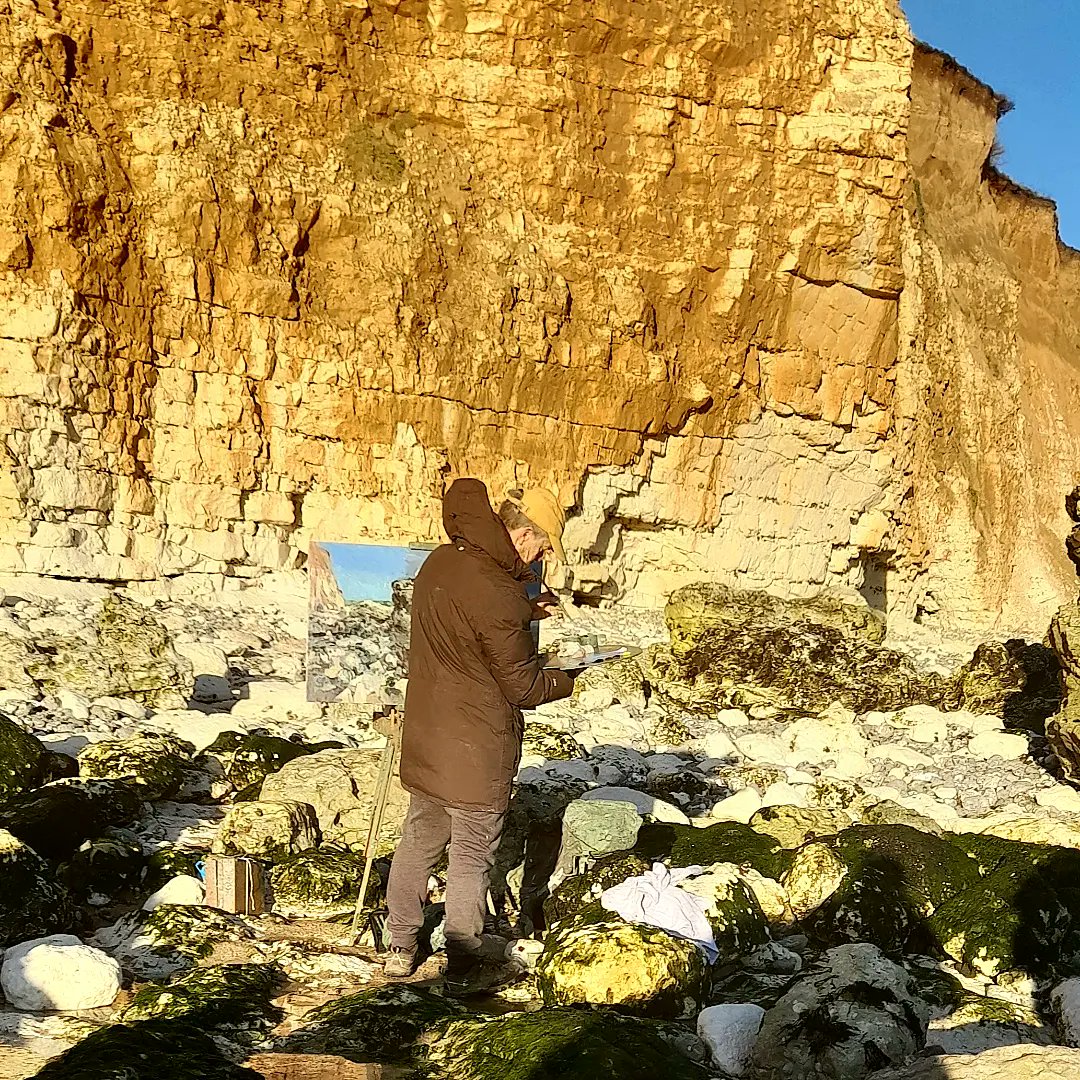BiolAuthorEdu's tweet photo. Last visit to the coast, Hope Gap, with an A level group, studying coastal zonation. I colleced animals to help the students with species ID, seaweeds, topshell, chiton,  blenny, dogwhelk ...  Spotted an artist painting the cliffs. https://t.co/XOC3AtWNZp