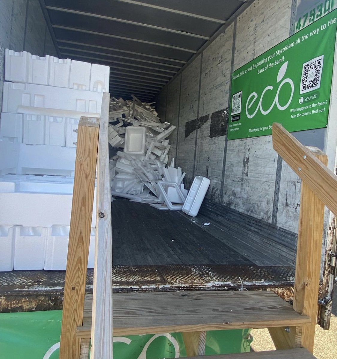 EcoDevelopment3's tweet image. Don’t forget to save your styrofoam and bring it to our 24 hour drop-off trailer! The address is, 4219 St. Rt. 42 in Mason OH. #eco #styroam #recycling