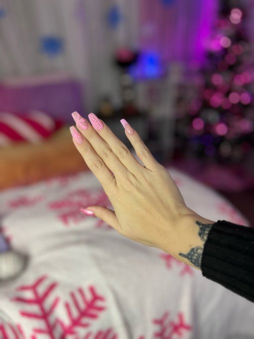 New Nails 💅 https://t.co/i50iZ95Yre<a href="/tag/mvsales"class="tags"><span>#mvsales</span></a>