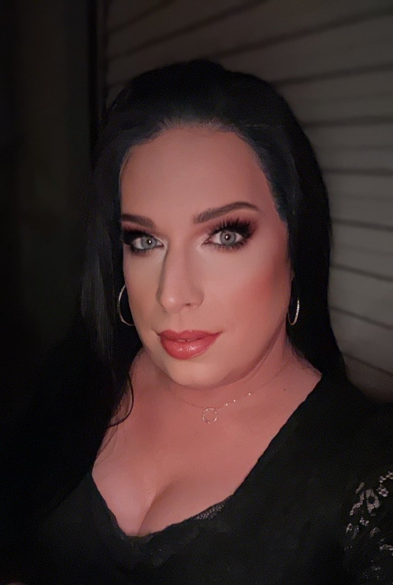 Cjsworld77's tweet photo. Felt pretty 
Might delete later 
💋♥️❤️♥️💋 https://t.co/6lPif7JkU5