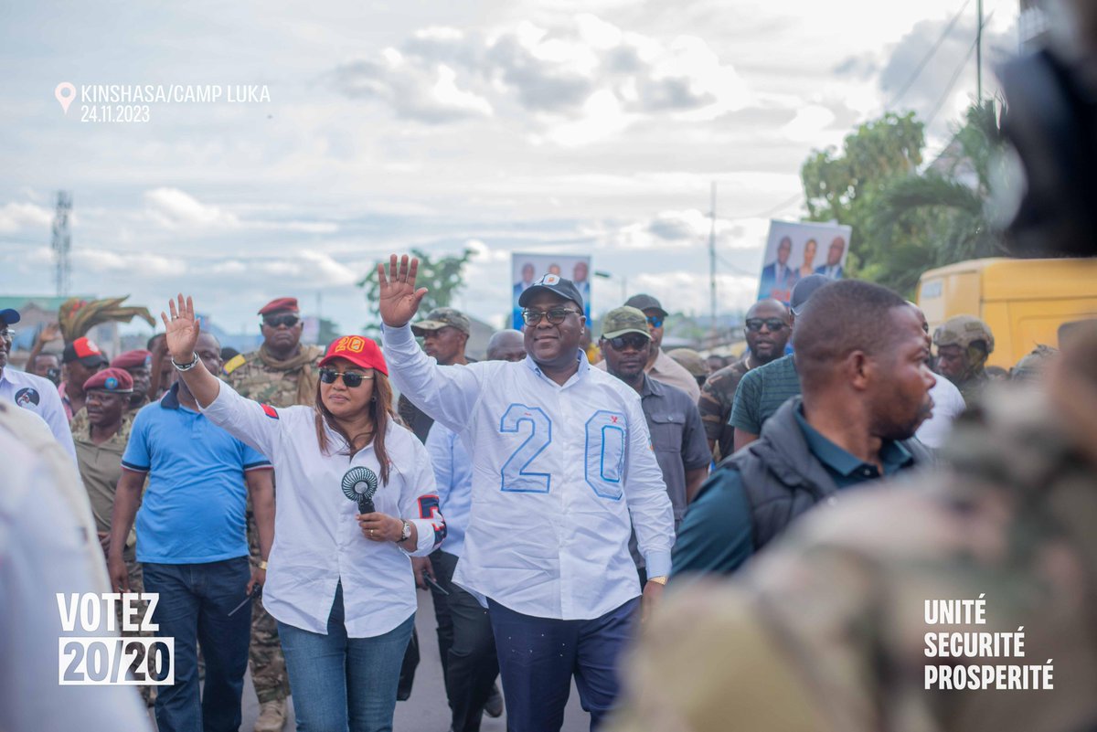 Le Président Félix Antoine Tshisekedi à Camp Luka cet après midi avec cette merveilleuse population.
Prochaine étape, Zongo, Gemena, Mbandaka, Gbadolite, Boende, Lisala, Bumba, TOZO YA.