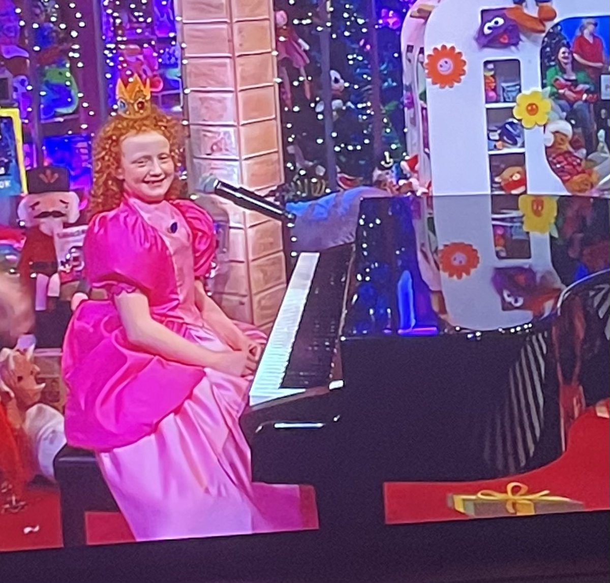 What a voice!! #LateLateToyShow