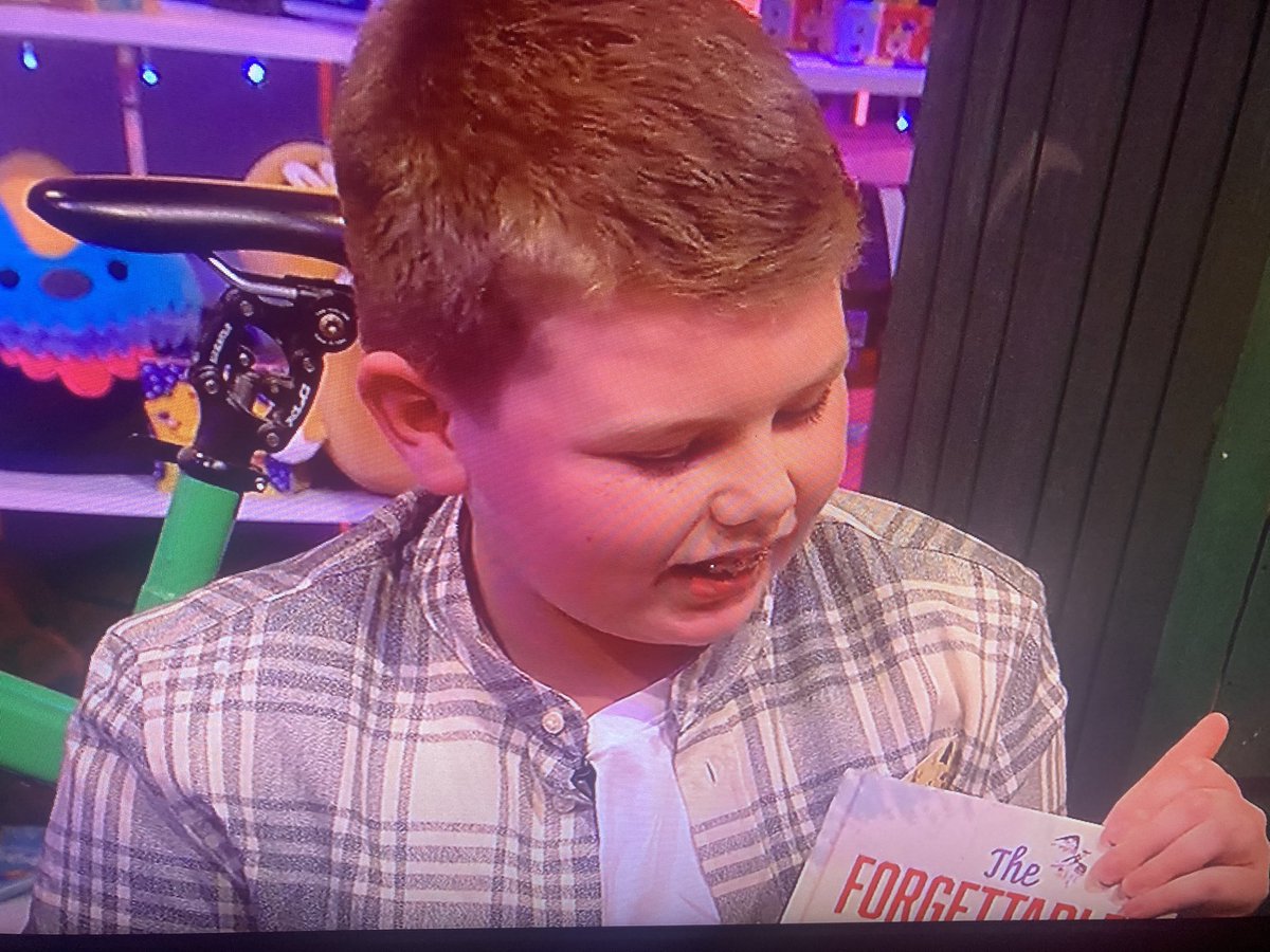 Thanks to Jack for recommending our illustrated Irish history book ‘The Forgettables’ on the #LateLateToyShow 📚📖😆 @MylesDungan1 @Gill_Books