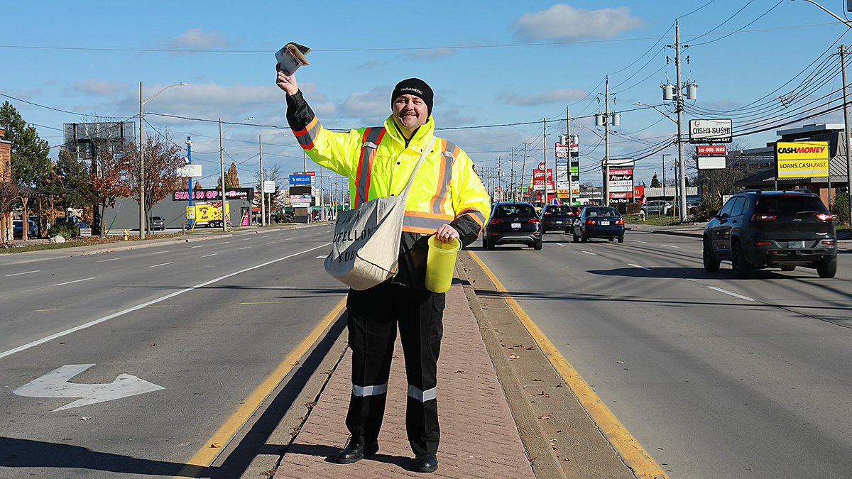 One more day to donate to the Goodfellows! Thank you, generous drivers, for contributing! Thanks, Windsor Jr. Spitfires U15 team, for joining us at the corner of Lauzon and Tecumseh roads today! We’ll be back out collecting donations Saturday.
Donate now: bit.ly/46y6CLj