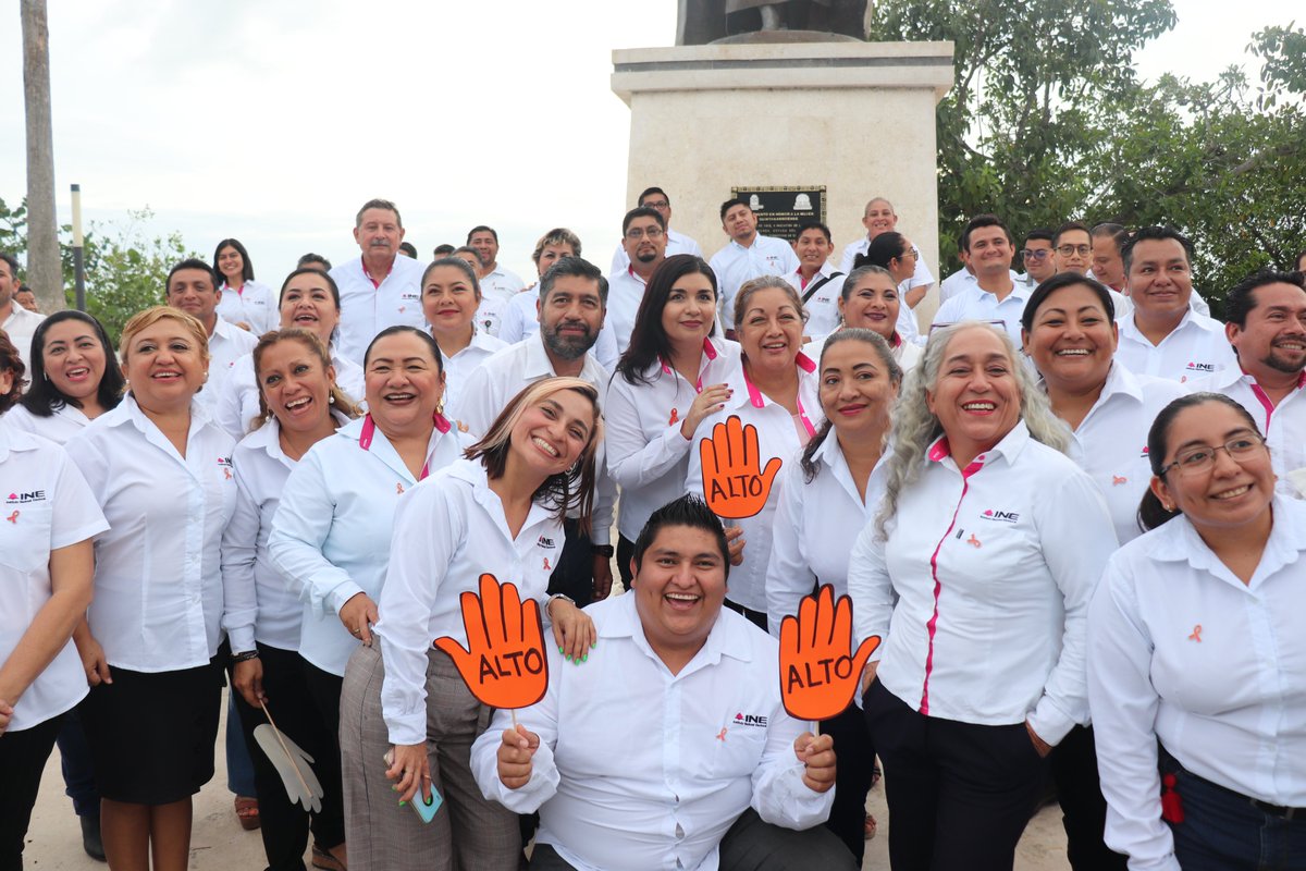 Junta_QR's tweet photo. 🟠 Al pie del “Monumento a la Chetumaleña” se conmemora el "Día Internacional de la Eliminación de la Violencia contra las Mujeres".
#INEQRoo se suma a las acciones para erradicar todas las violencias en contra de las mujeres. https://t.co/zWtUD9x8oI