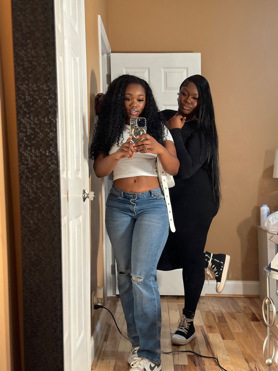 jaxjacjay's tweet photo. Duo  🤝🏾 https://t.co/TKI80kJzFS