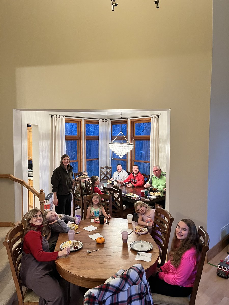 MichaelJ4AG's tweet photo. So lucky to have this crew! Happy thanksgiving! We did ours a day late 😎 https://t.co/4wClEDlm5B