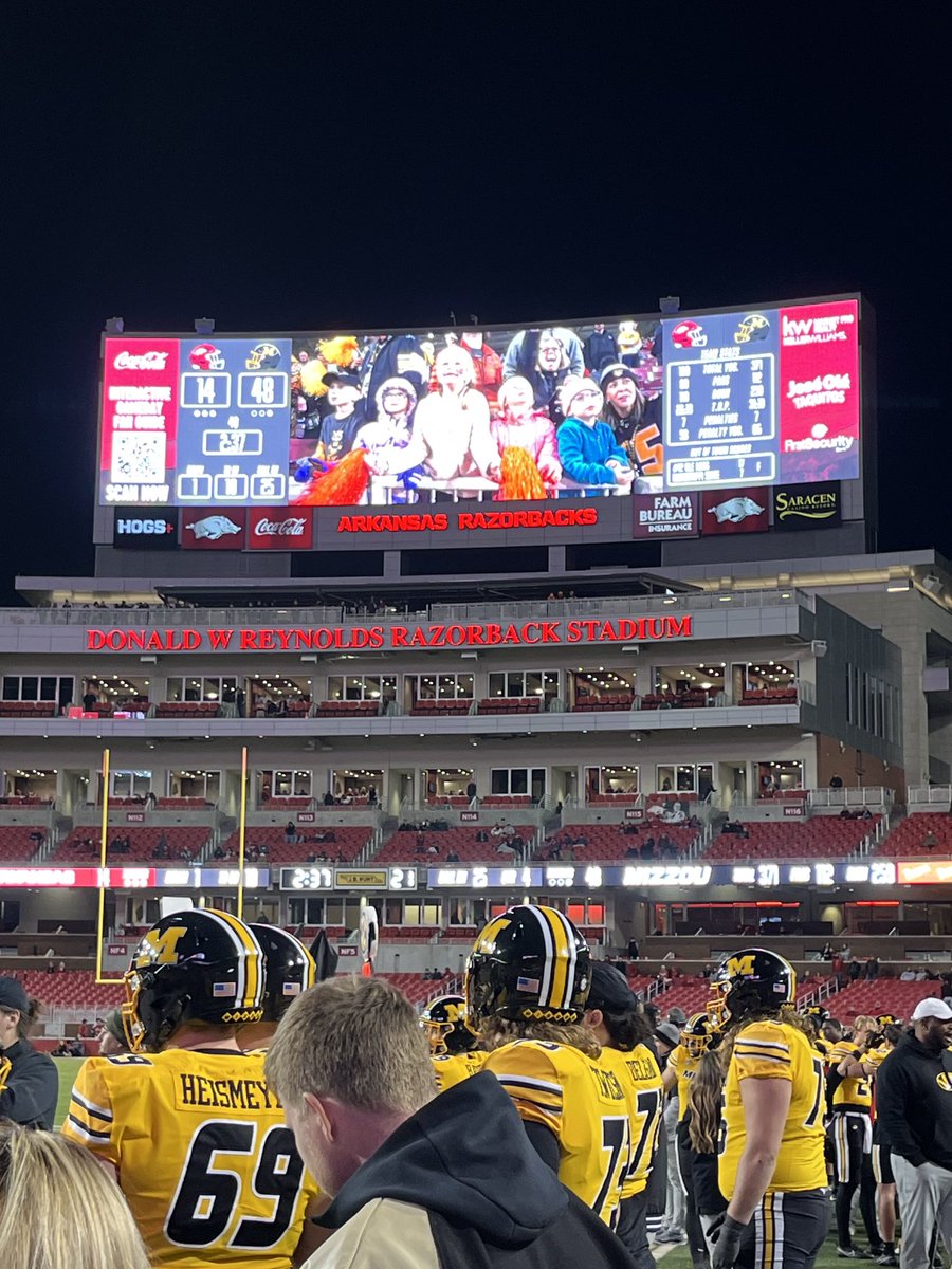 It’s a nice way to spend a day after  thanksgiving!!