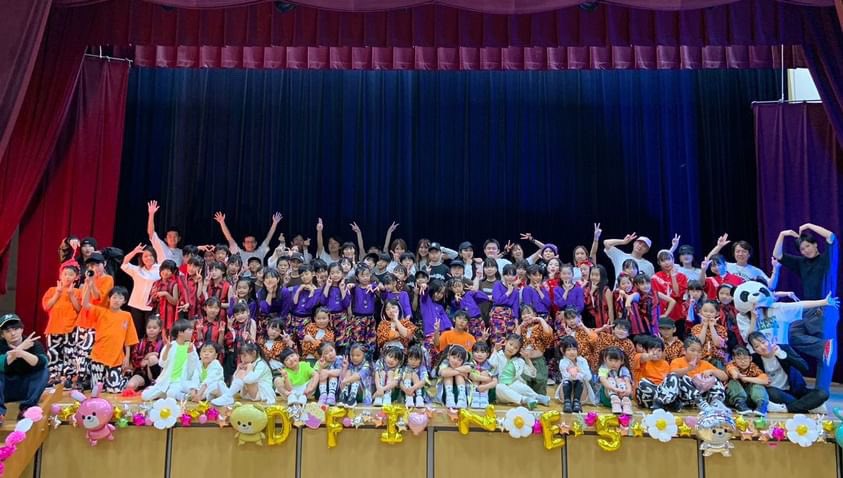 kita_marche's tweet image. 🎄キタテラスマルシェ2023 Winter🎄
ステージ出演者

🎅 D-FINE🎅

出演日 : 12月10日（日）12:25-12:55

北区王子を拠点に活動中！！D-FINE
ノリノリのHIPHOPでステージを盛り上げます。
キッズたちのパワフルなダンス♪お楽しみに！

#dfine #ダンススクール #ダンス #キッズ #hiphop