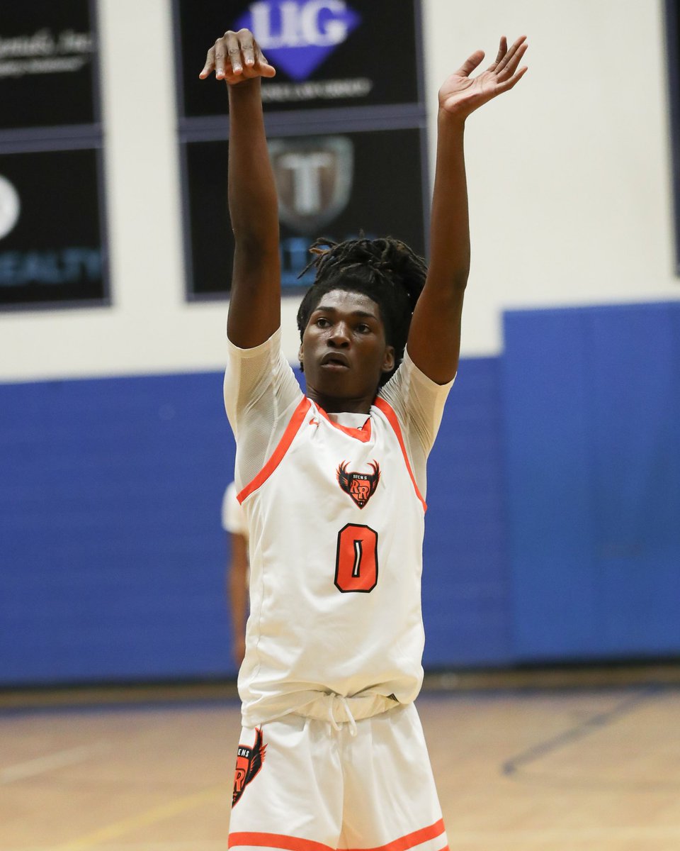 6’4 2024 Shamari Johnson <a href="/Justcallmeeboog/">Shamari (Boogie) Johnson ⭐️</a> (Rocky River) tough, physical guard. Quick first step. Defends at a high level. Attacks off the bounce. Also, has knocked down three 3’s. #PhenomLakesGiving