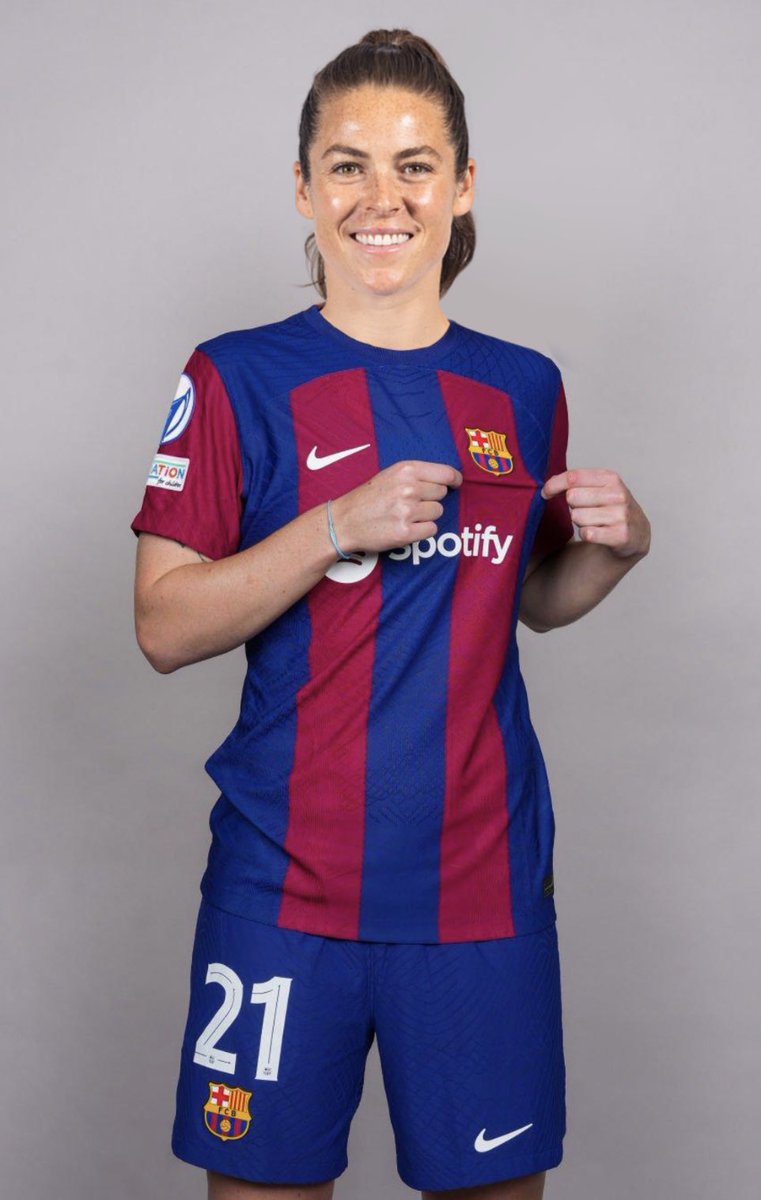 salahlavelle's tweet photo. BREAKING: Kelley O’Hara to Barcelona, here we go! 

The Catalan side add another experienced right-back to their squad, brining the average age of their fullback contingent to 86. 

Rate this transfer 1-10 https://t.co/DZQoXpB6u6