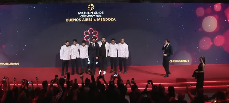 #Ahora: Por primera vez la guía Michelin anuncia los 6 restaurantes argentinos que ganaron una estrella Michelin. Momento histórico para la gastronomía argentina 🇦🇷
- Don Julio (Buenos Aires)
- Zonda Cocina de Paisajes (Mendoza)
- Casa Vigil (Mendoza)
- Brindillas (Mendoza)
-