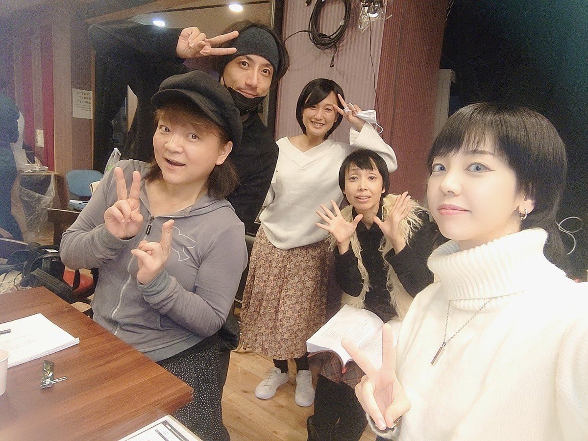 yoko1209yoko's tweet photo. #朗読劇「#クリスマスキャロル」

街はクリスマスの色になってきました。少し早い #クリスマス🎄 の雰囲気いかがですか？本当に素敵な作品🎄そして、素敵なキャストの皆様と大切にお届けします✨
私は弱点と向き合う。でもこれをチャンスなんだ！お待ちしています！
ご予約は→https://t.co/UszneT9B2N https://t.co/JDhLoLn6Op