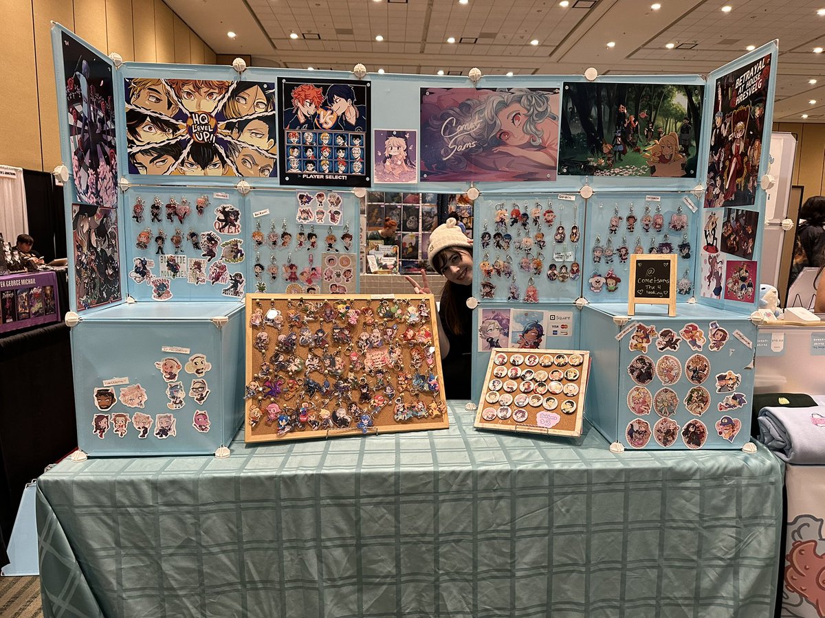 gwauu's tweet photo. if ur at sf fan expo!!! im here helping out my friend @CometSams !!! pls check out their booth if ur here! https://t.co/LFI01CSQDs