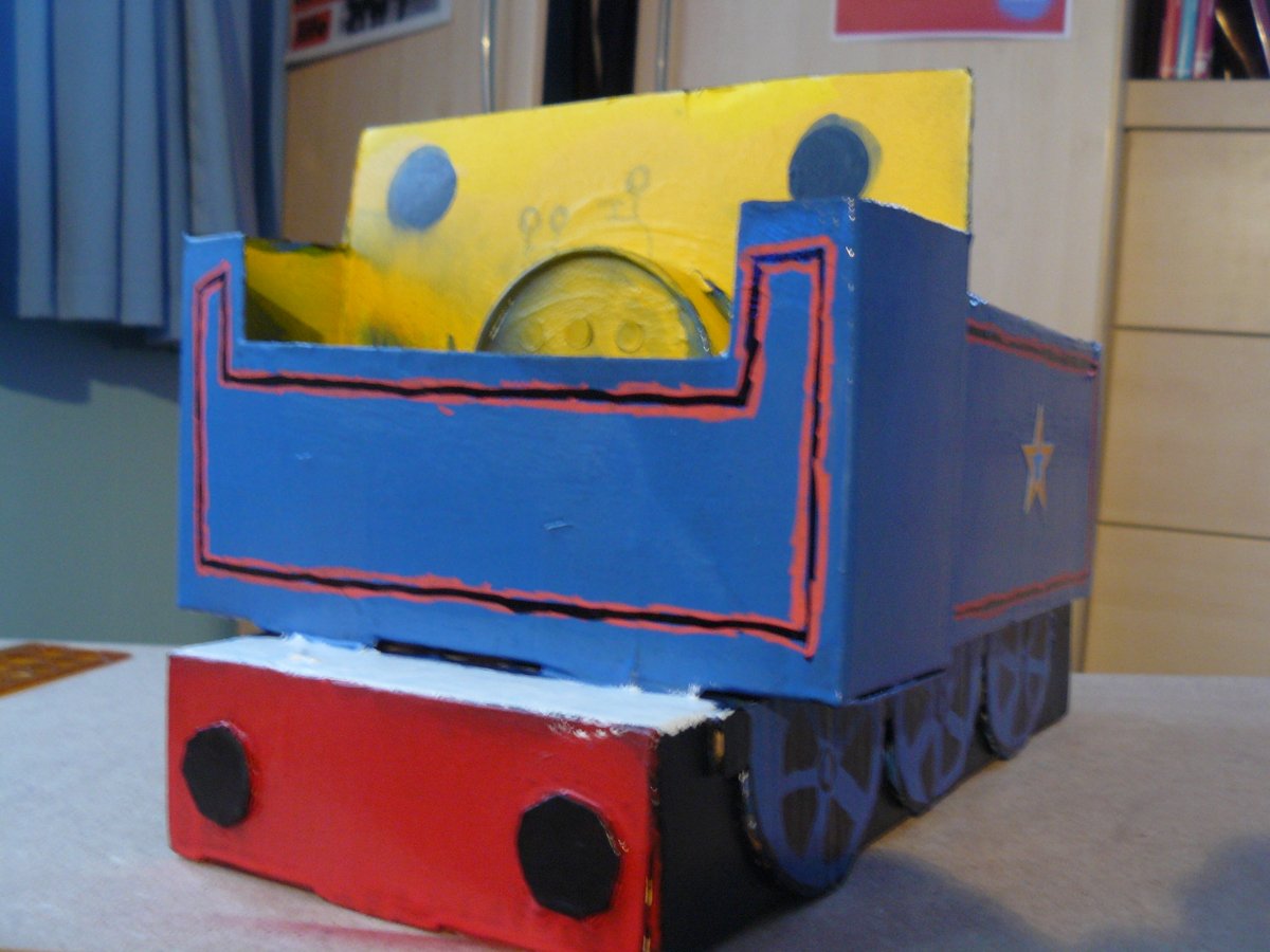 #ohdear Found pictures of one of my very first models! I made my own version of Ringo the Tank Engine from Spitting Image for an animated film I was planning to make called 'Les and Mikey with a Ticket to Ride'. Ringo would turn back into himself at the end of the movie.🚂✌️