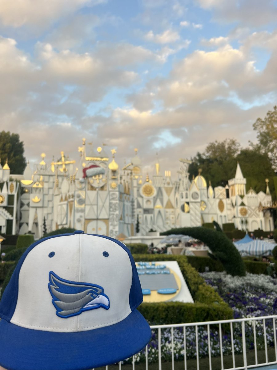 SCCFALCONS's tweet photo. Look who is representing at the Happiest place on Earth…
#falconsfly
#falconsrepresent https://t.co/kRoFlFYr7I