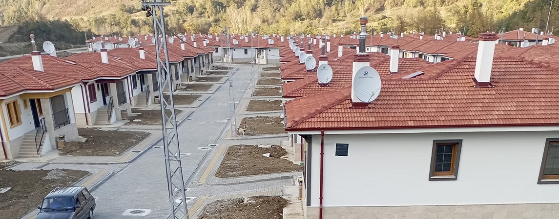 TOKİ, Kozcağız'daki 3 İşyerini açık artırma ile satışa sunuyor

birrmedya.com.tr/haber/toki-koz…