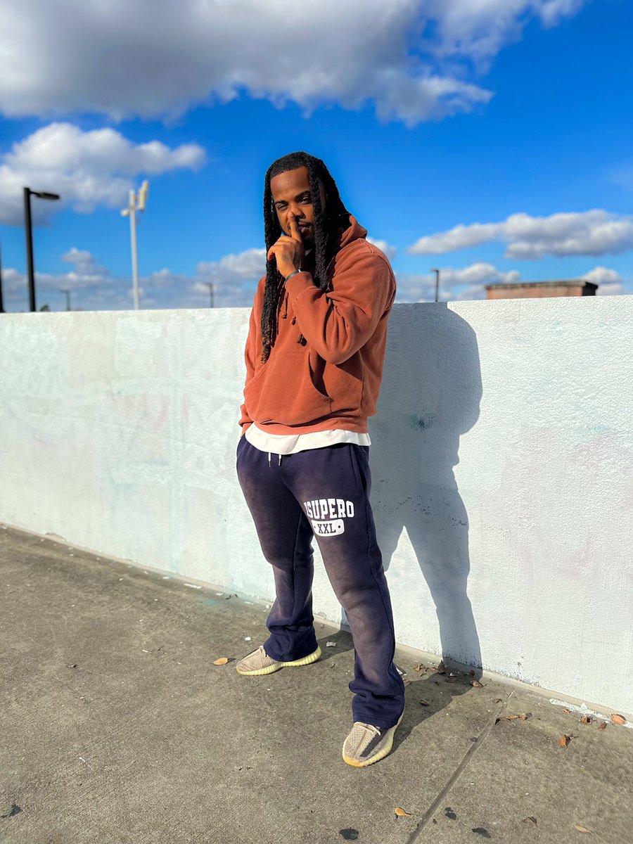 Hit my line talking bout what’s up well what’s up then? Pants by: <a href="/XsuperoL1/">Xsupero Lifestyle 🔑</a>
