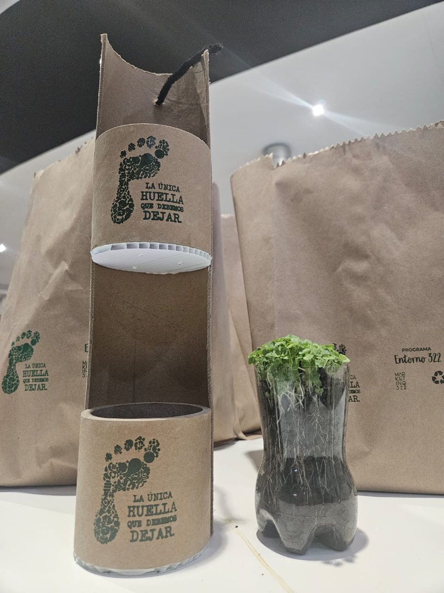 Tenemos kits para hacer tu propio Huerto Vertical en casa, ¿Quieres uno?🤩
Sé de los primeros 8 en enviar DM y gánatelo🤭