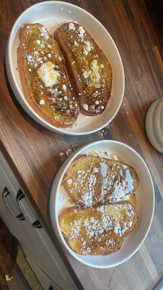 ca5hs_'s tweet photo. best french toast i’ve ever made🙌🏻 https://t.co/4VOtYq27aC