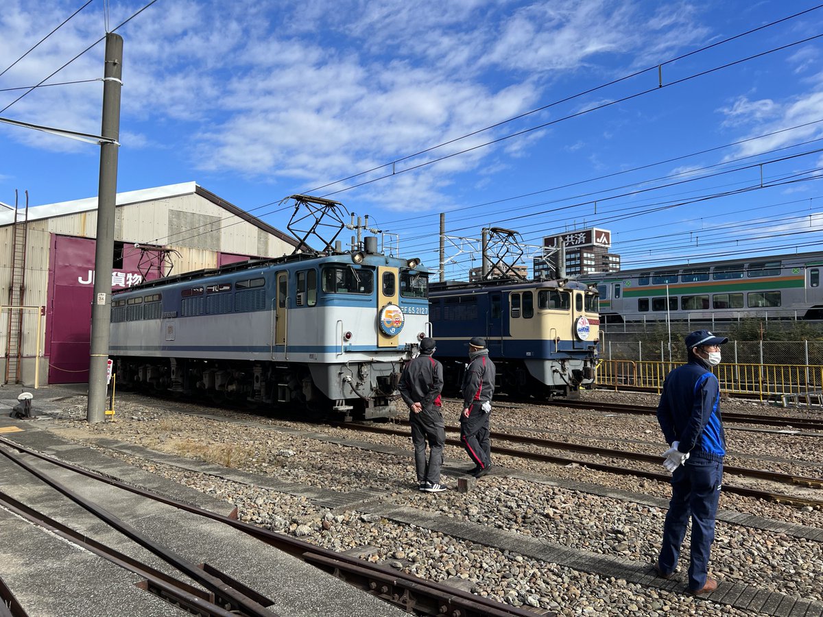 taitai641031's tweet photo. まさかの側面から撮り放題の大宮公開
EF65 2139 2127 撮影会

正面から撮れる事に6500円って解釈？ https://t.co/y8MfWED551