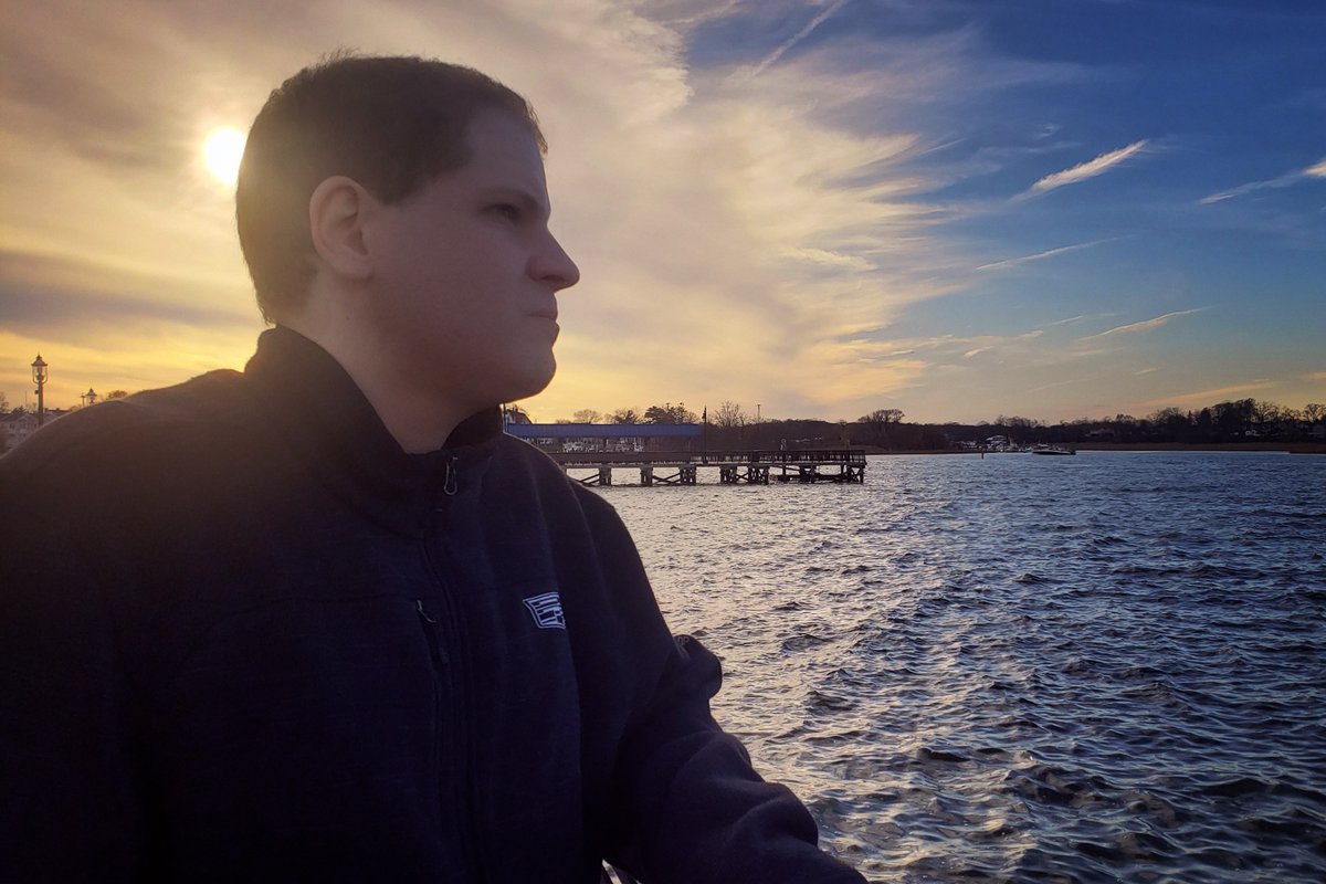 NatalieAPalumbo's tweet image. Took a break during the #MST3KTurkeyDayMarathon to get snacks at the waterfront. We got back in time to see our names in the credits. Anthony took the photo of me. 📸
I love my brother. 💙
@MST3K @JoelGHodgson #MST3KShowmaker #MakeMoreMST3k