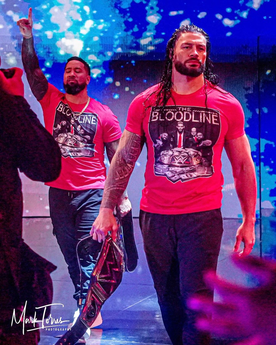 matorr1207's tweet photo. Acknowledge the Tribal Chief.  @WWERomanReigns #WWE https://t.co/wr3wf3YsST